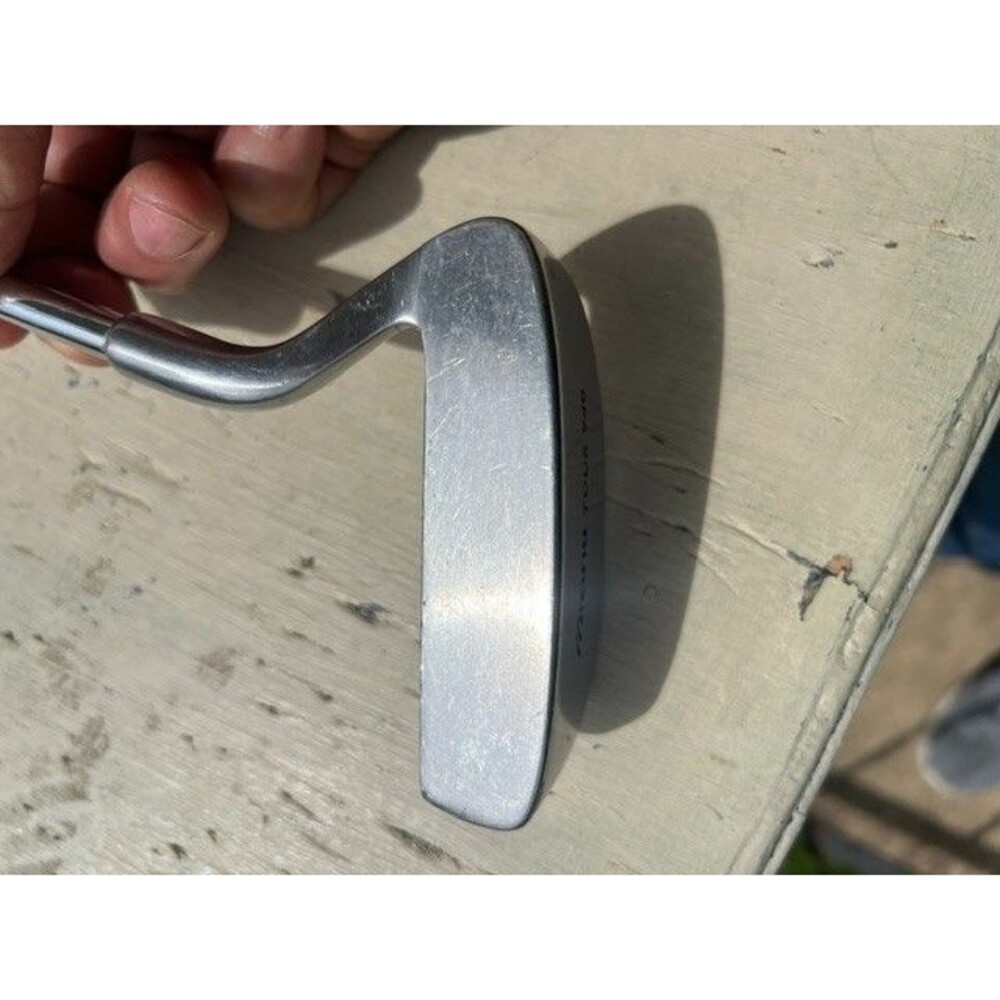 Mizuno Tour 940 Gooseneck Mallet Putter Right Handed 33” (will need new grip)